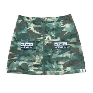 Adidas Originals Camouflage zip-up skirt size small